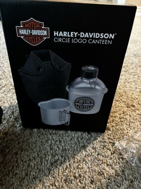 Harley-Davidson Silver and Black Circle Logo Canteen Set